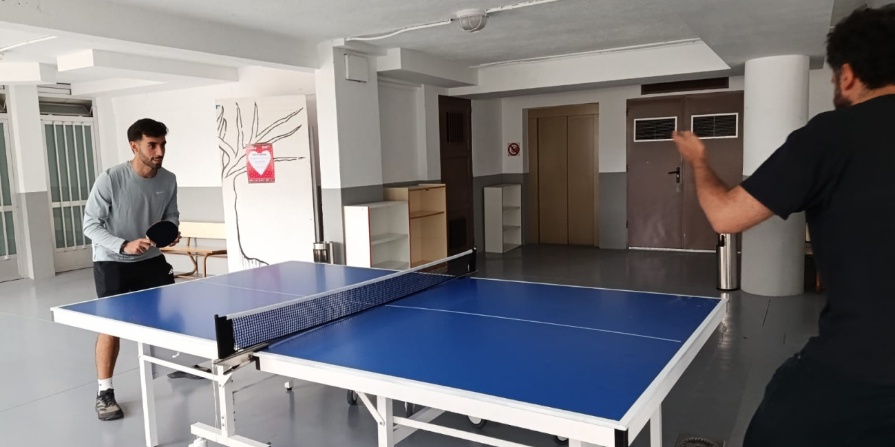 A Farixa xa ten nova mesa de tenis ...